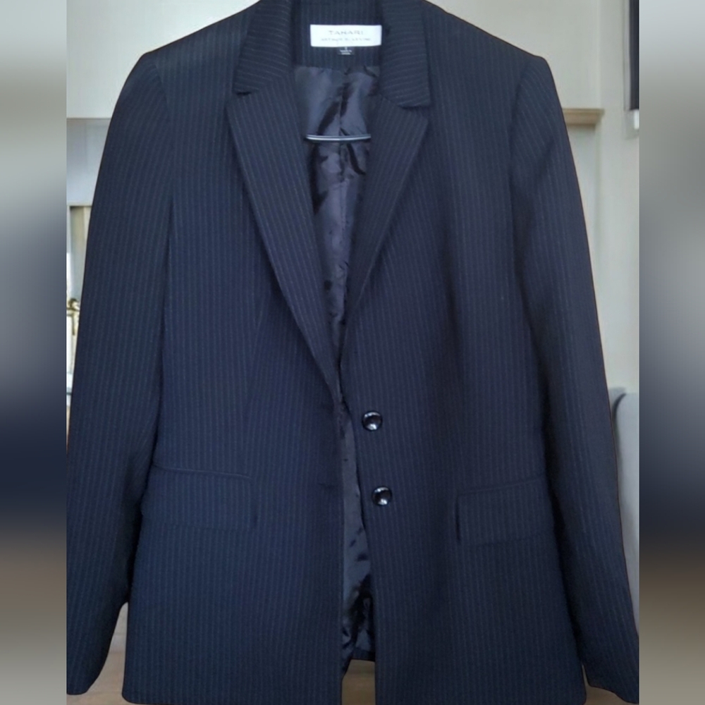 🔥Tahari Arthur S Levin Womens Suit Jacket Size 6 (Black w/stripes)🔥
